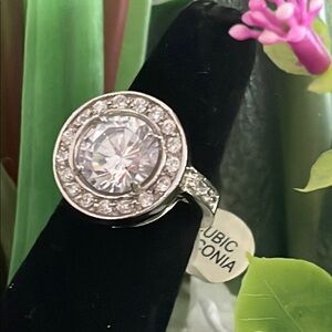 Elegant Silver Cubic Zirconia Ring